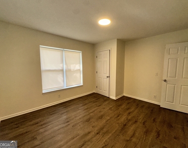 600 W Main Street - Photo Thumbnail 16