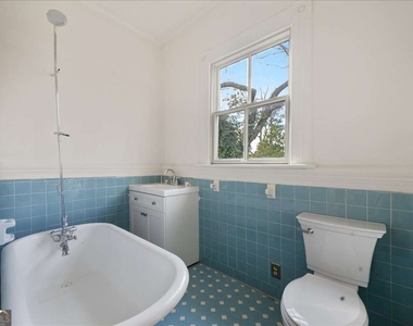 170 Rogers Avenue - Photo Thumbnail 18