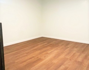 195 Broadway - Photo Thumbnail 10