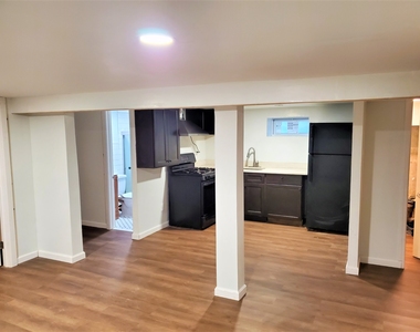 195 Broadway - Photo Thumbnail 4