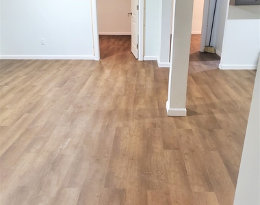 195 Broadway - Photo Thumbnail 7