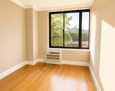 3 Bed Columbus Avenue - Photo Thumbnail 3
