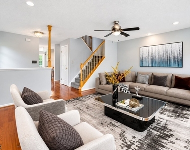 32 Cabot Way - Photo Thumbnail 3