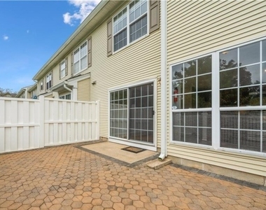 32 Cabot Way - Photo Thumbnail 15