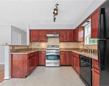 32 Cabot Way - Photo Thumbnail 8