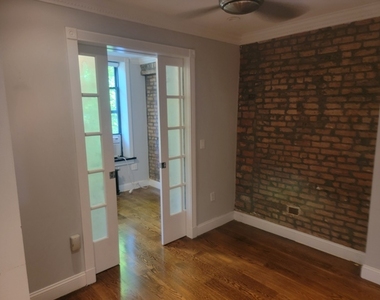 521 East 5th Street - Photo Thumbnail 10