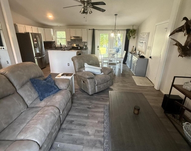 940 Anderson Road - Photo Thumbnail 9