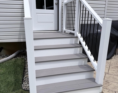 18 Howland Avenue - Photo Thumbnail 2