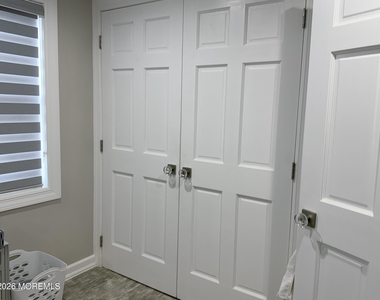 18 Howland Avenue - Photo Thumbnail 11