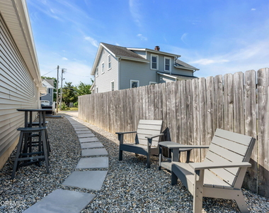 501 Forman Avenue - Photo Thumbnail 22