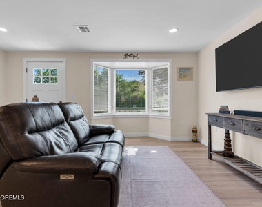 501 Forman Avenue - Photo Thumbnail 6