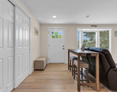 501 Forman Avenue - Photo Thumbnail 5