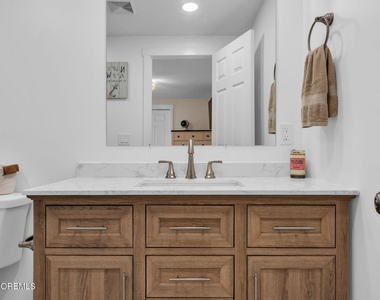 501 Forman Avenue - Photo Thumbnail 16