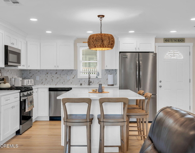 501 Forman Avenue - Photo Thumbnail 12