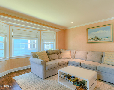 94 Embury Avenue - Photo Thumbnail 6