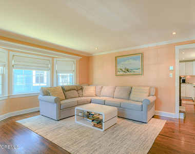 94 Embury Avenue - Photo Thumbnail 5