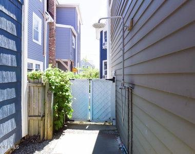 94 Embury Avenue - Photo Thumbnail 33