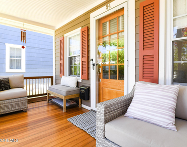 94 Embury Avenue - Photo Thumbnail 3