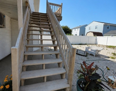 141 5th Street S - Photo Thumbnail 2