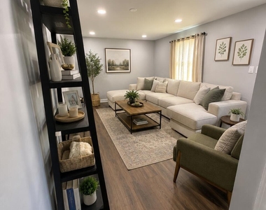 10 Lake Avenue - Photo Thumbnail 1