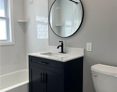 10 Lake Avenue - Photo Thumbnail 12