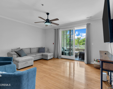 22 Cooper Avenue - Photo Thumbnail 10