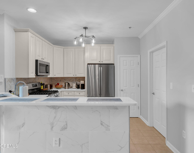 22 Cooper Avenue - Photo Thumbnail 17