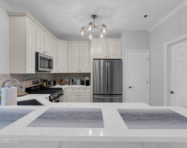 22 Cooper Avenue - Photo Thumbnail 16