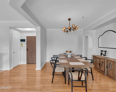 22 Cooper Avenue - Photo Thumbnail 4