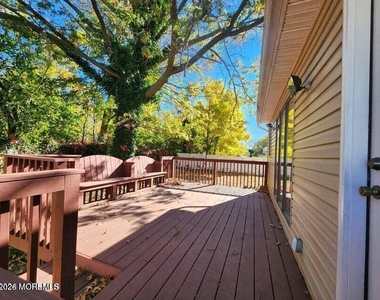 225 Shore Boulevard - Photo Thumbnail 13