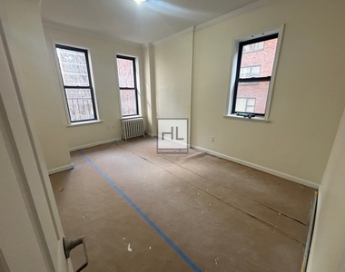 East 38 Street - Photo Thumbnail 1