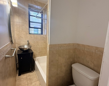 Tiemann Place - Photo Thumbnail 4