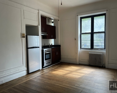 Tiemann Place - Photo Thumbnail 4