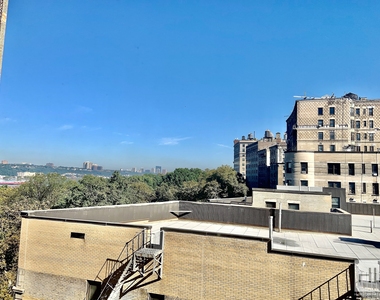 West 96th Street - Photo Thumbnail 4