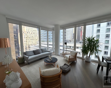 East 44th Street - Photo Thumbnail 1