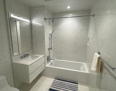East 44th Street - Photo Thumbnail 12