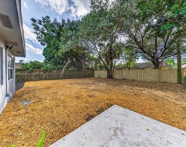1541 Nw 7th Terrace - Photo Thumbnail 16