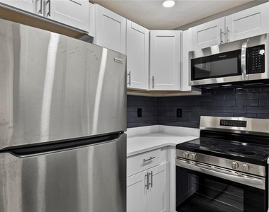 1541 Nw 7th Terrace - Photo Thumbnail 4