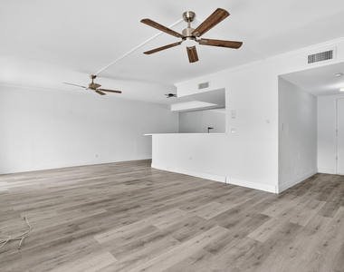495 Se 8th Street - Photo Thumbnail 4