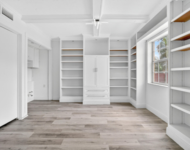 495 Se 8th Street - Photo Thumbnail 3