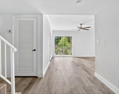 495 Se 8th Street - Photo Thumbnail 8