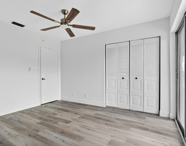 495 Se 8th Street - Photo Thumbnail 28