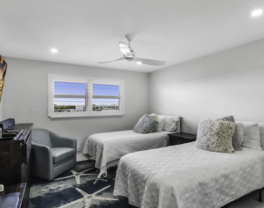 44 Yacht Club Drive - Photo Thumbnail 17