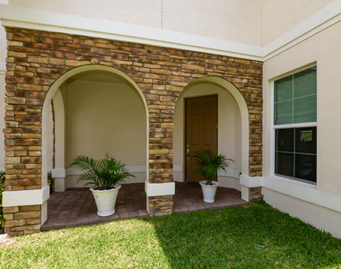 713 Nw Leonardo Circle - Photo Thumbnail 3