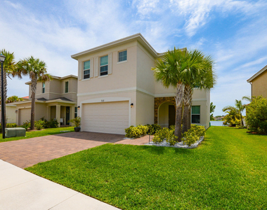 713 Nw Leonardo Circle - Photo Thumbnail 4