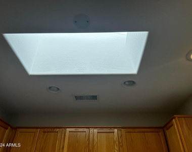 19103 N Emerald Cove Way - Photo Thumbnail 3