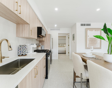 1075 Spanish River Road - Photo Thumbnail 19