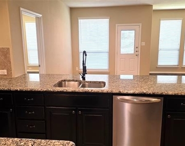 11504 Starlight Ranch Trail - Photo Thumbnail 6