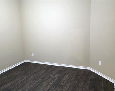 11504 Starlight Ranch Trail - Photo Thumbnail 16