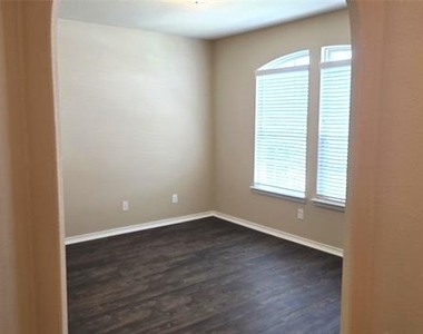 11504 Starlight Ranch Trail - Photo Thumbnail 9
